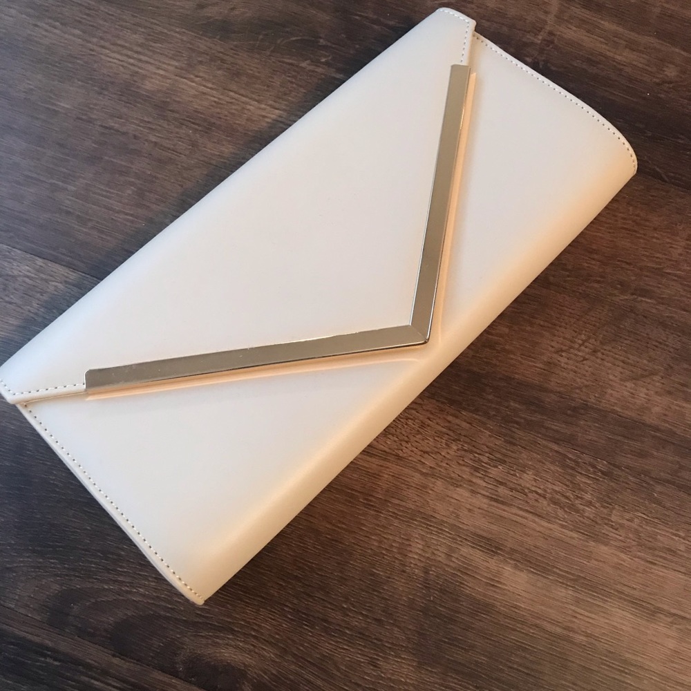 Aldo clutch